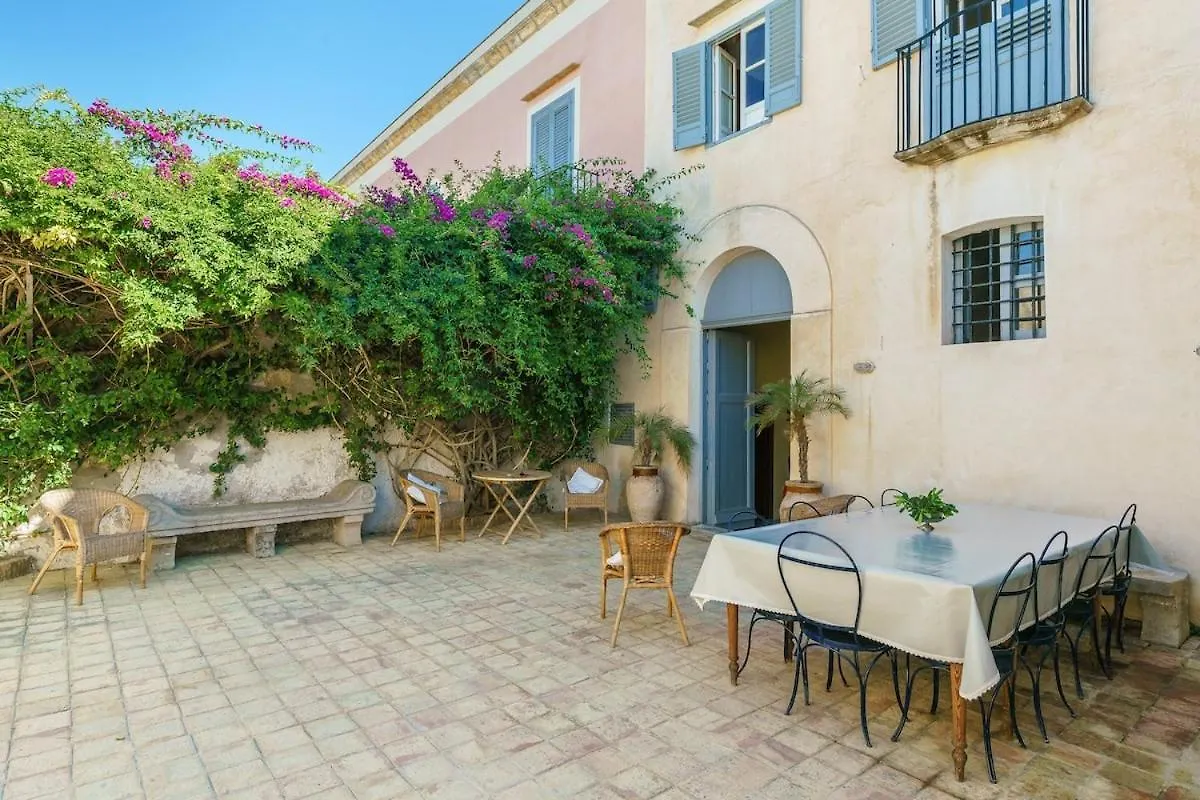 Magnifica Villa Con Un'Atmosfera Mozzafiato E Piscina Privata Marsala Italy